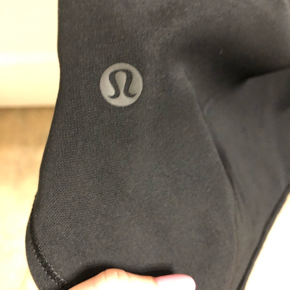 Lululemon on the fly skirt - Picture 3 of 7